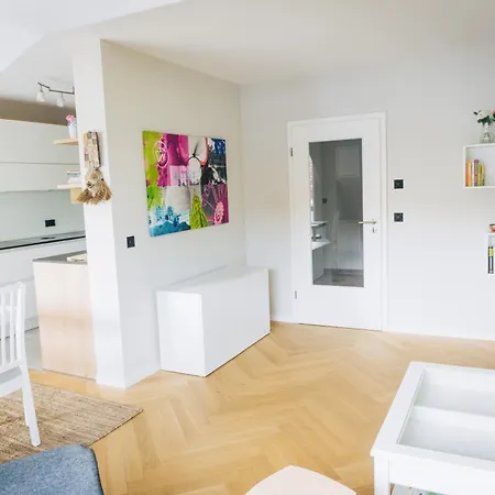 Homestay Raum Life - Design In *