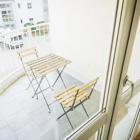 Homestay Raum Life - Design In *
